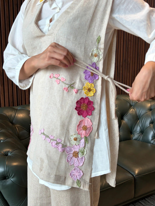 IVORY FLORAL EMBROIDERED CO-ORD SET