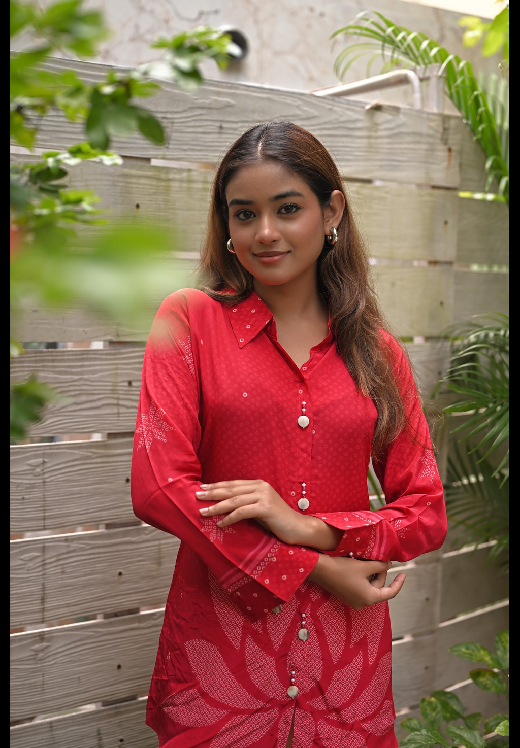 CRIMSOM BANDHANI SHIRT
