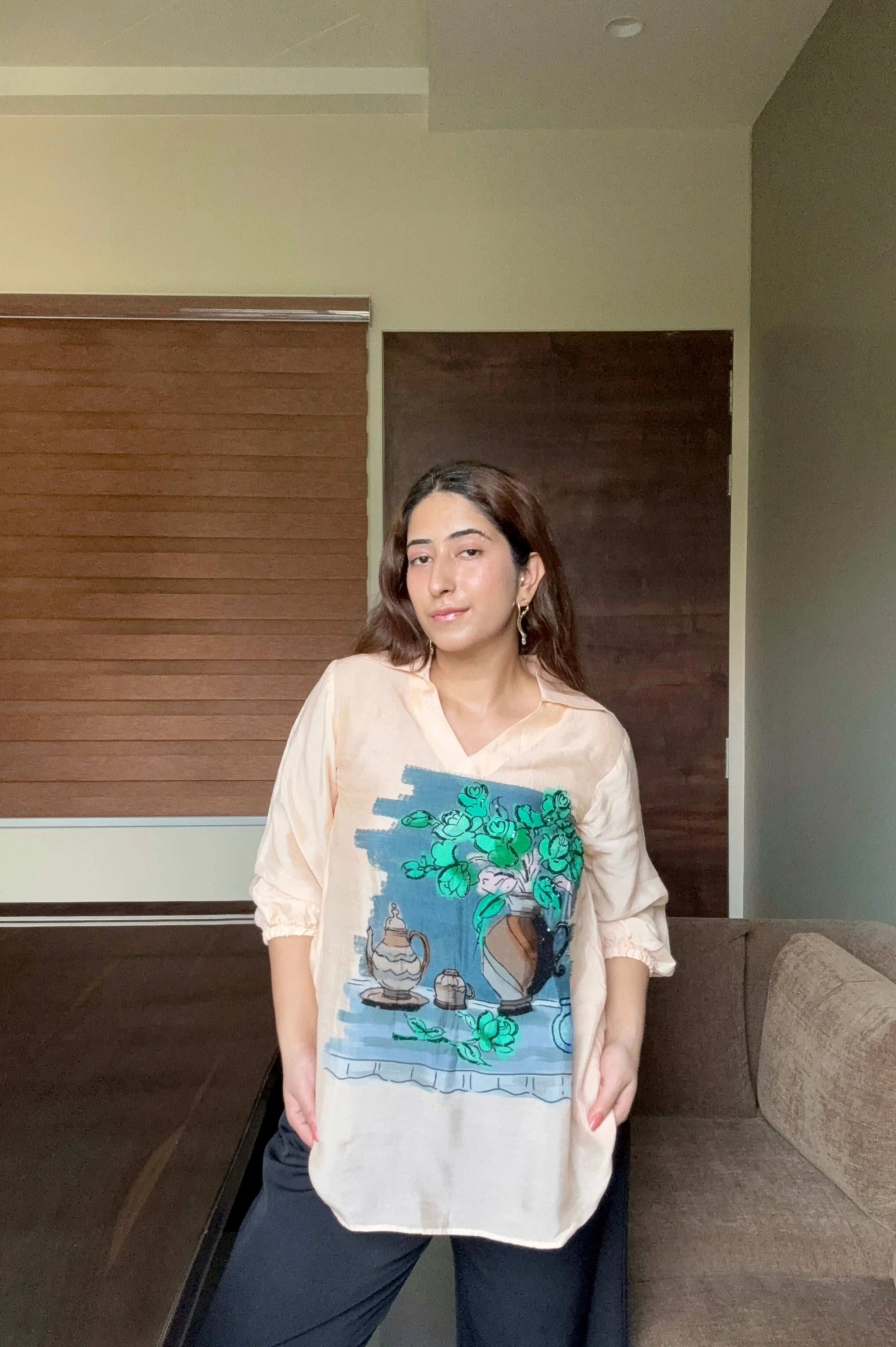 BEIGE BEAUTY-SHIRT