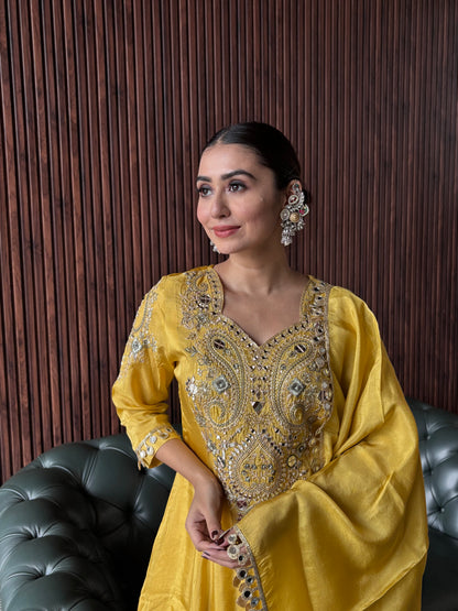 YELLOW KNEE LENGTH SUIT SET