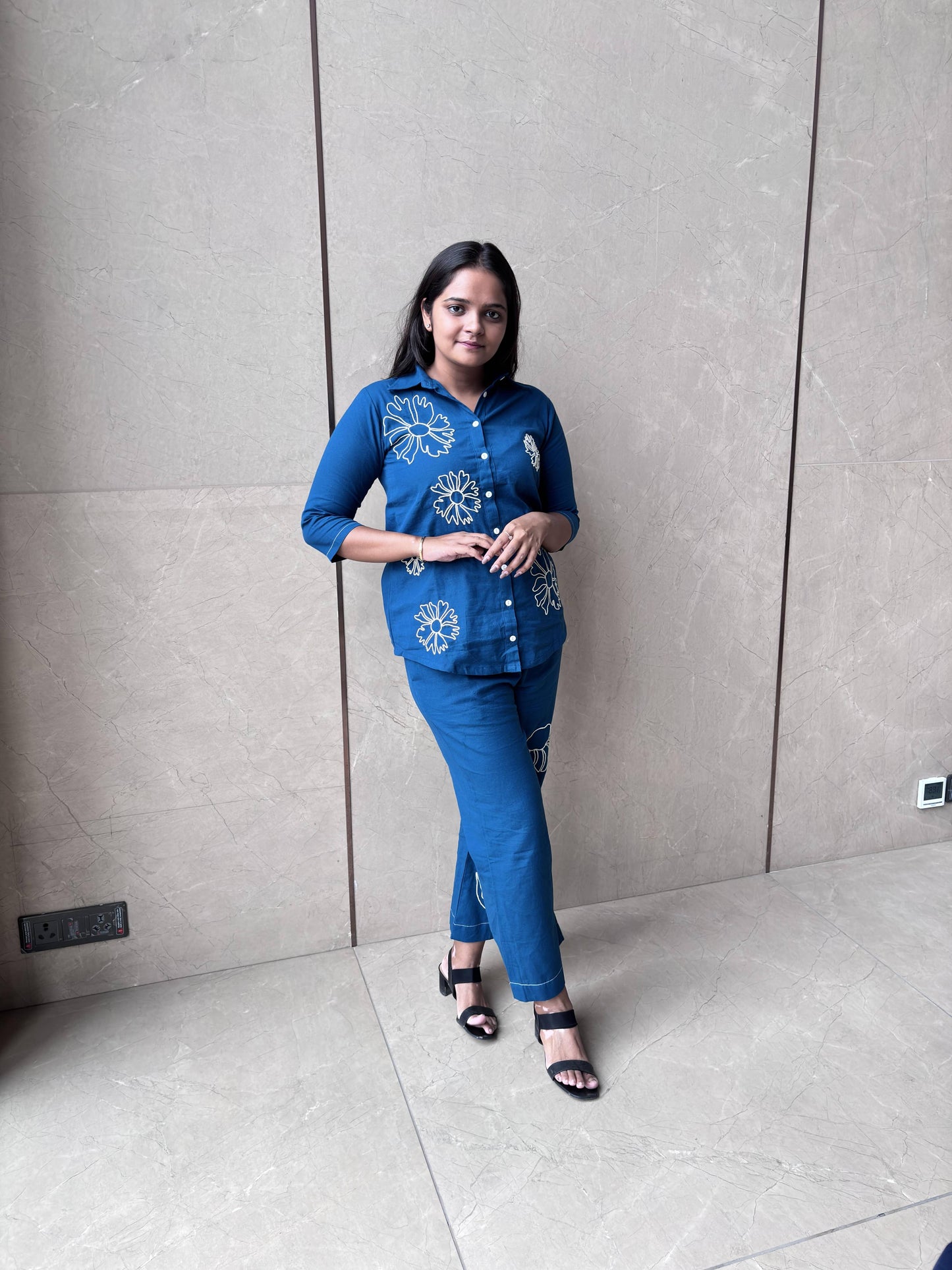 WHITE FLOWER BLUE COORD