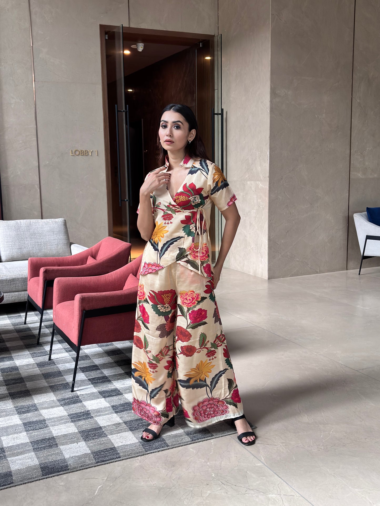 BEIGE FLORAL ENSEMBLE