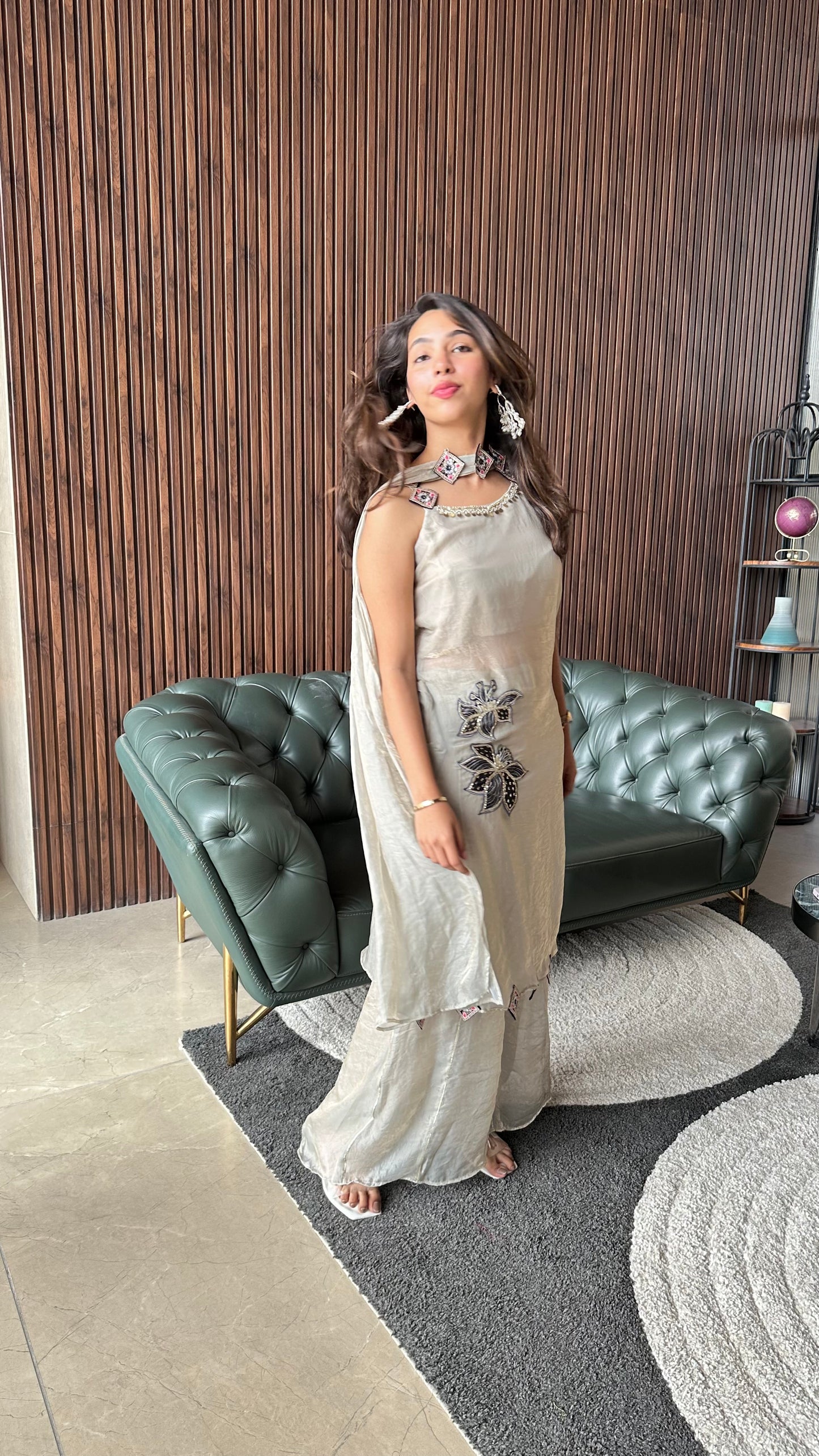 IVORY FLORAL CHIC