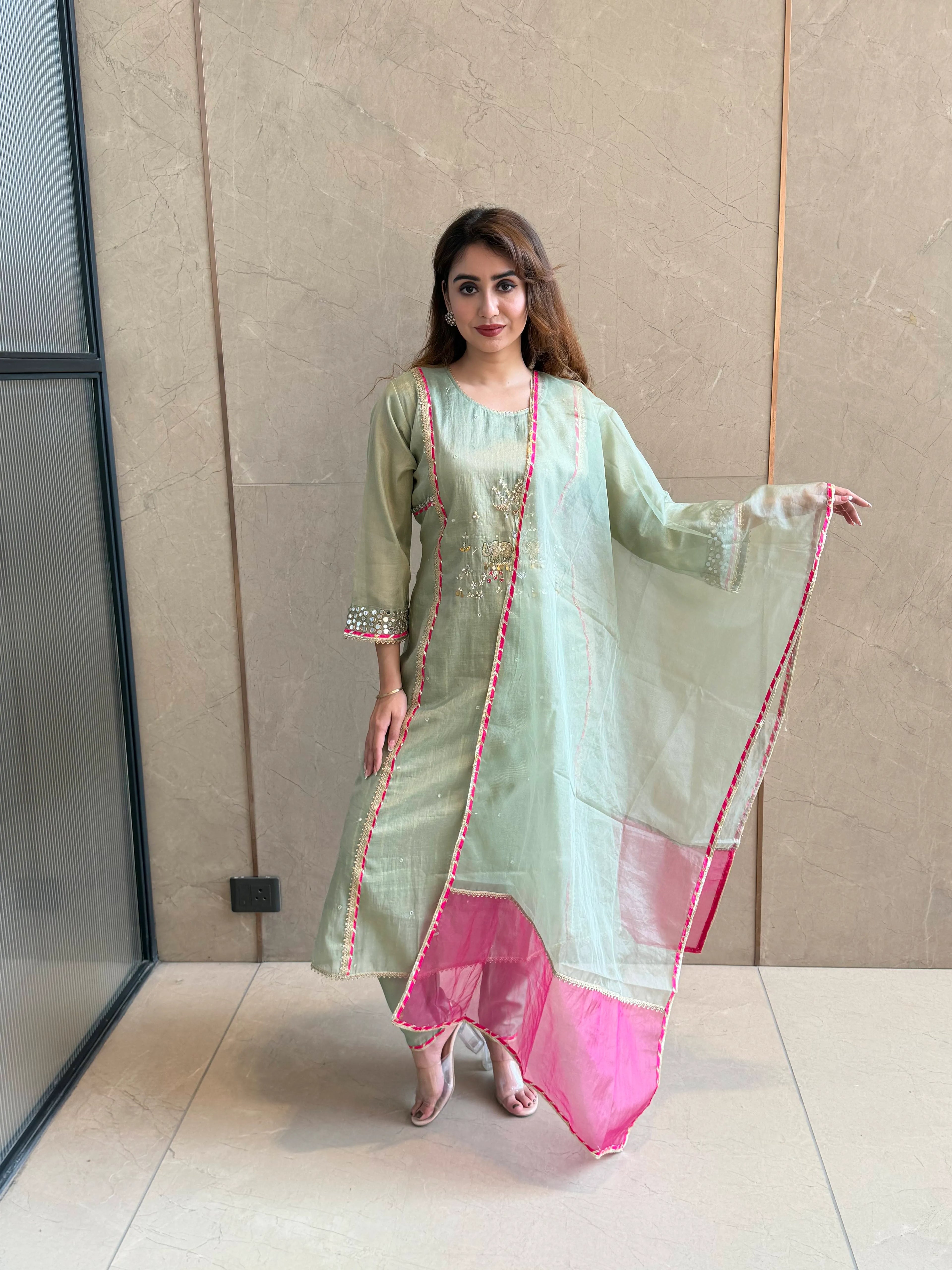 Pastel Noor