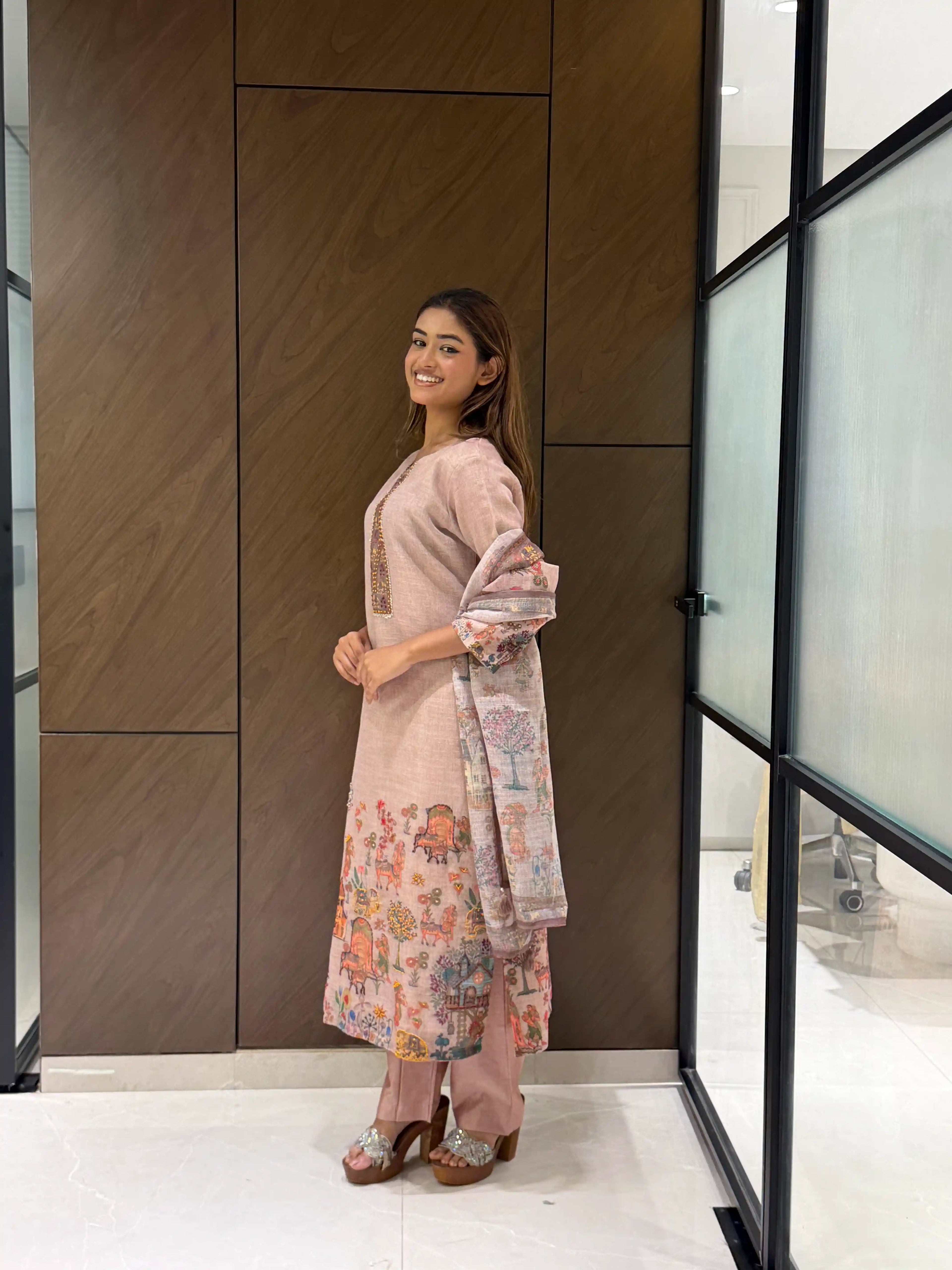 GULNAAR HERITAGE SUIT SET