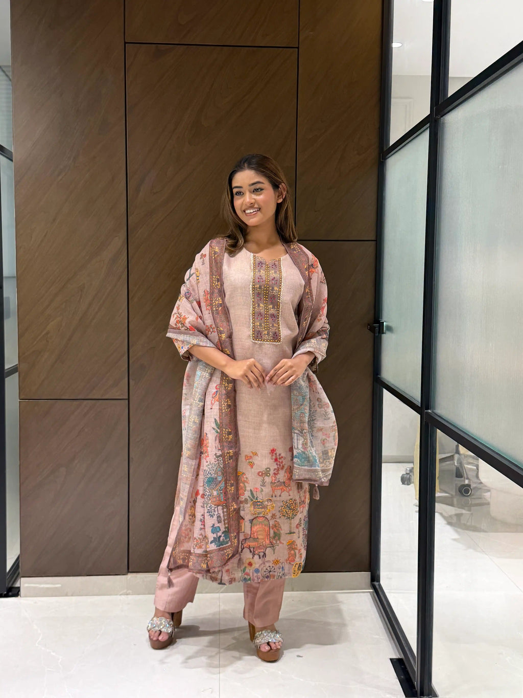 GULNAAR HERITAGE SUIT SET