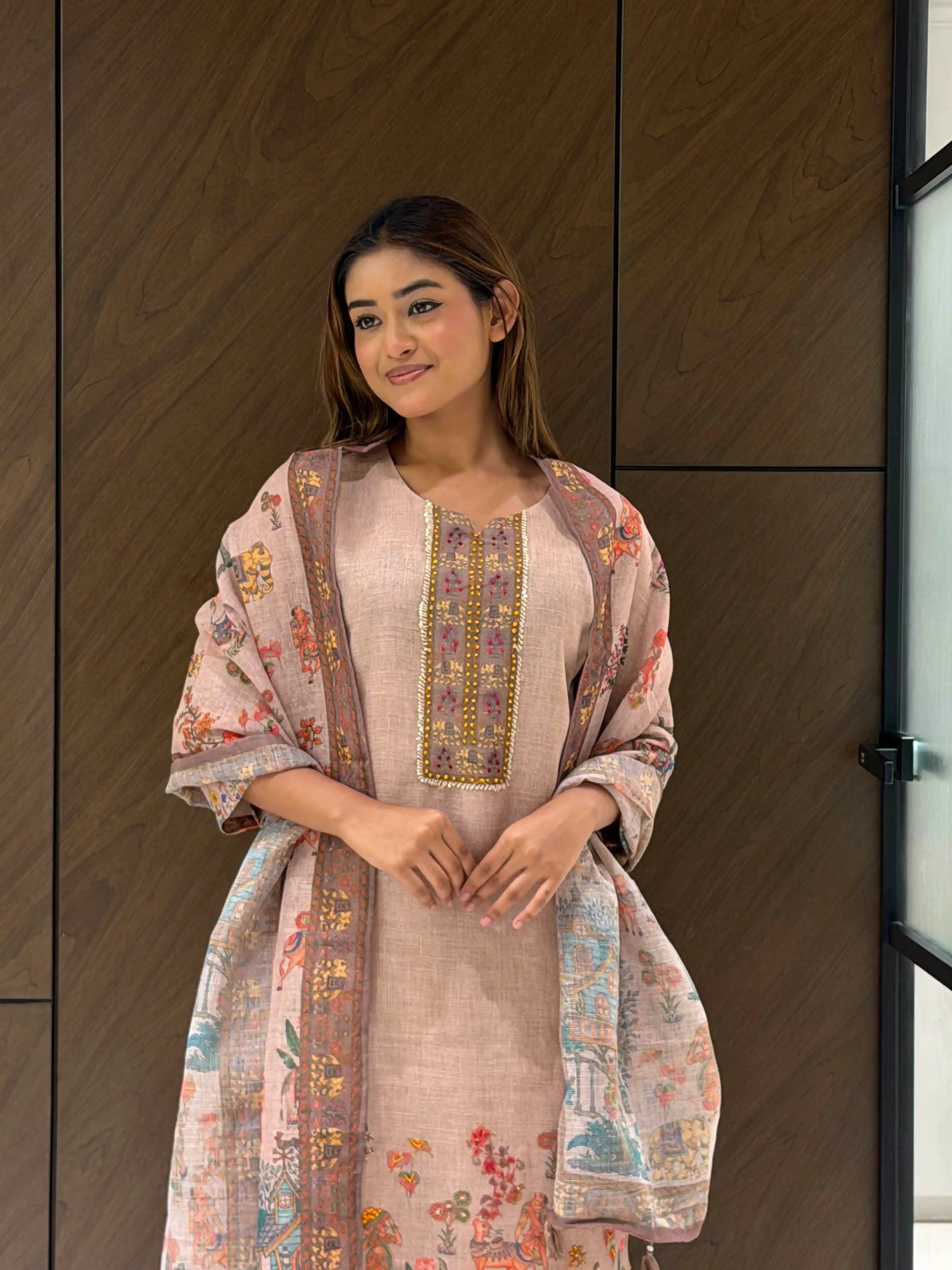 GULNAAR HERITAGE SUIT SET