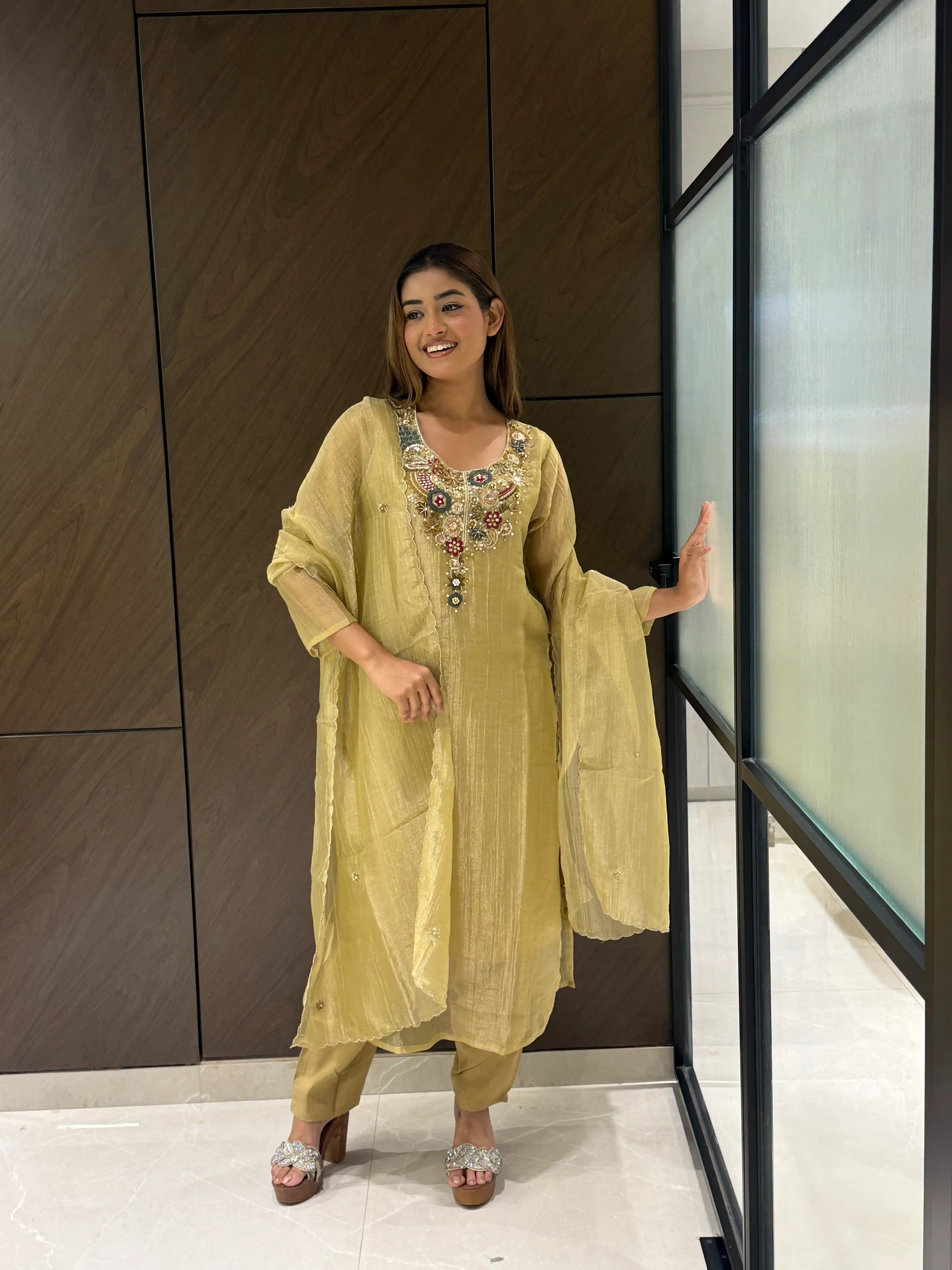 NOORANI GLOW SET