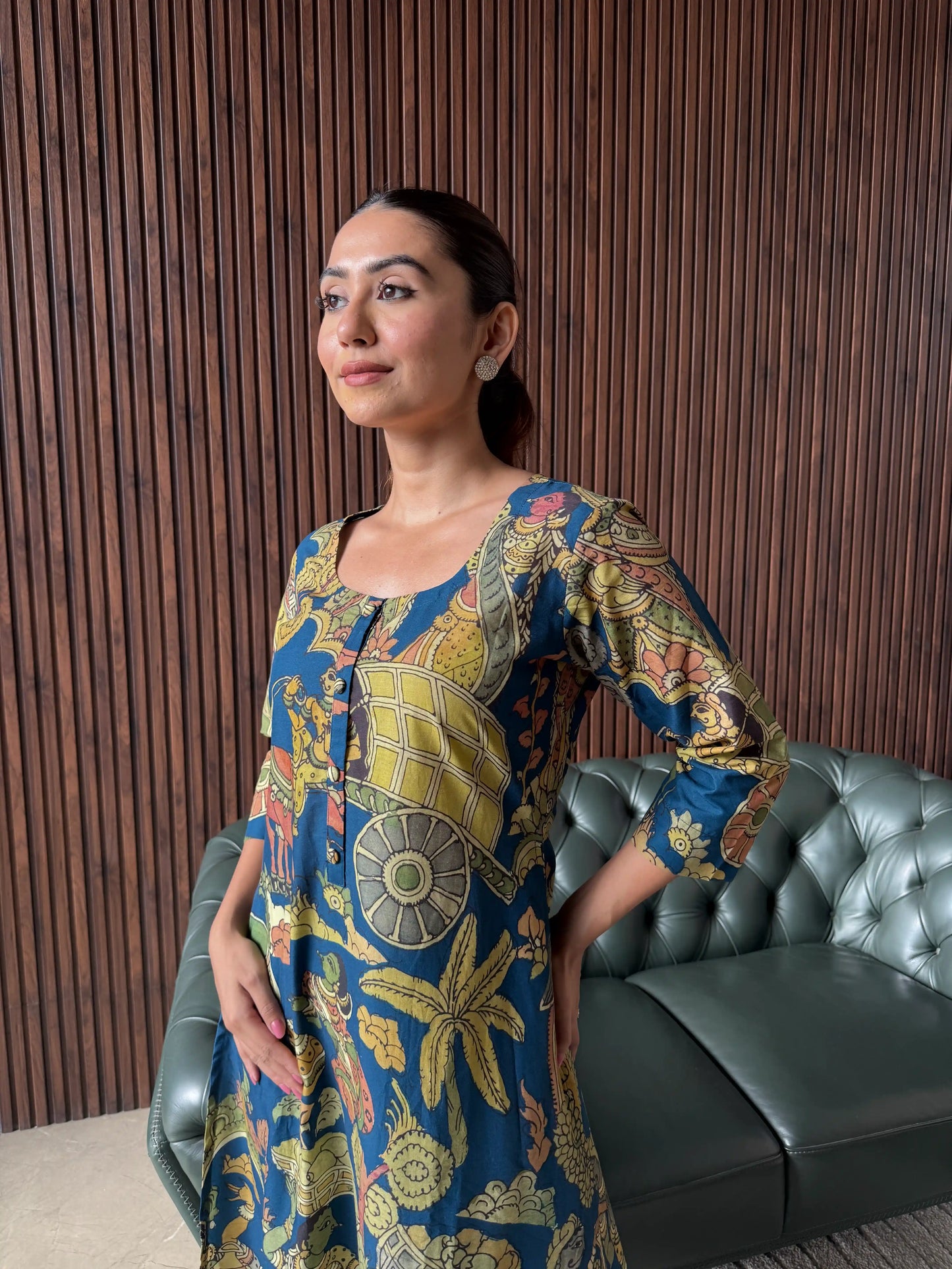 MULTICOLOR FLORAL PRINTED KURTA