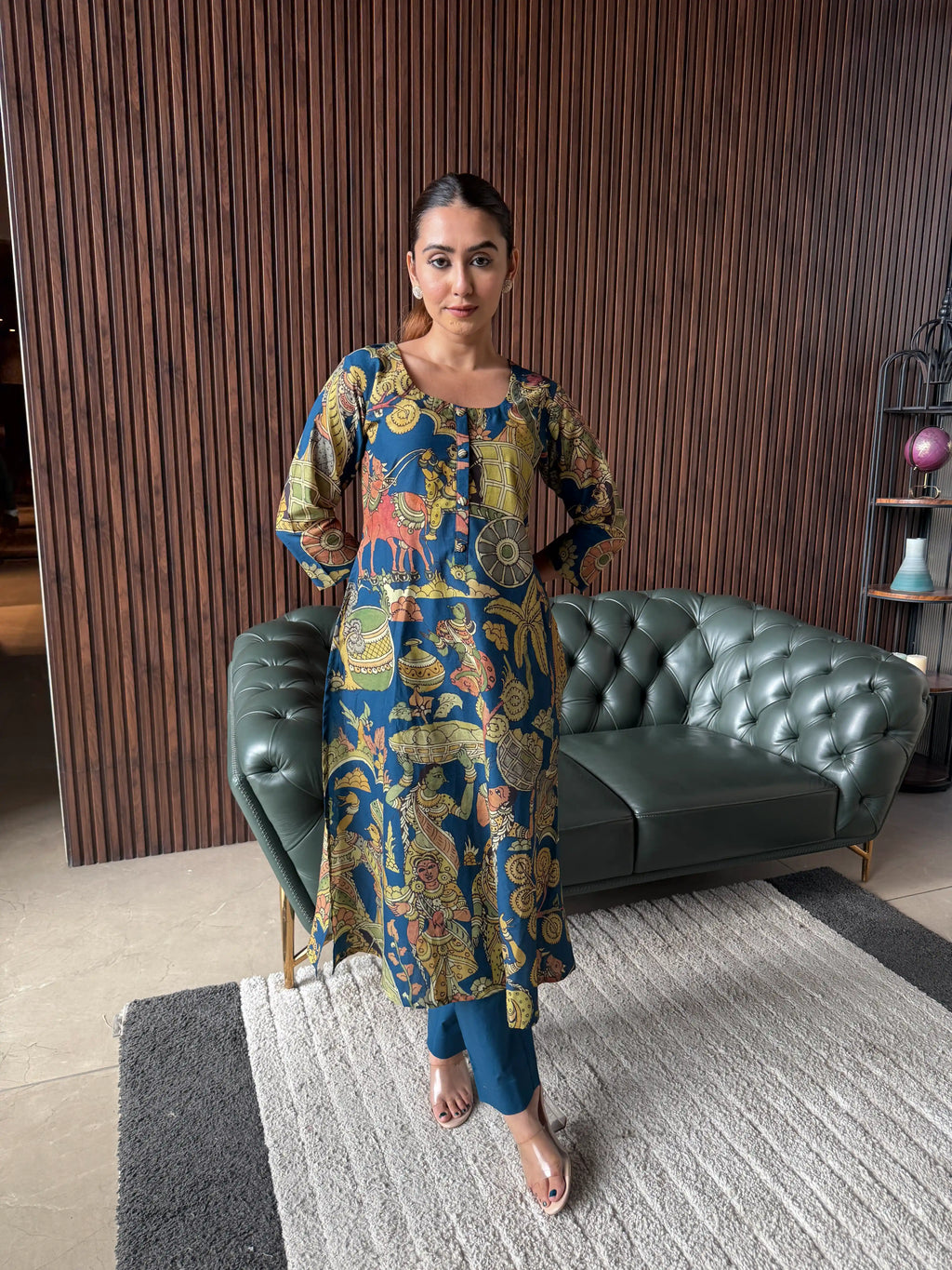 MULTICOLOR FLORAL PRINTED KURTA