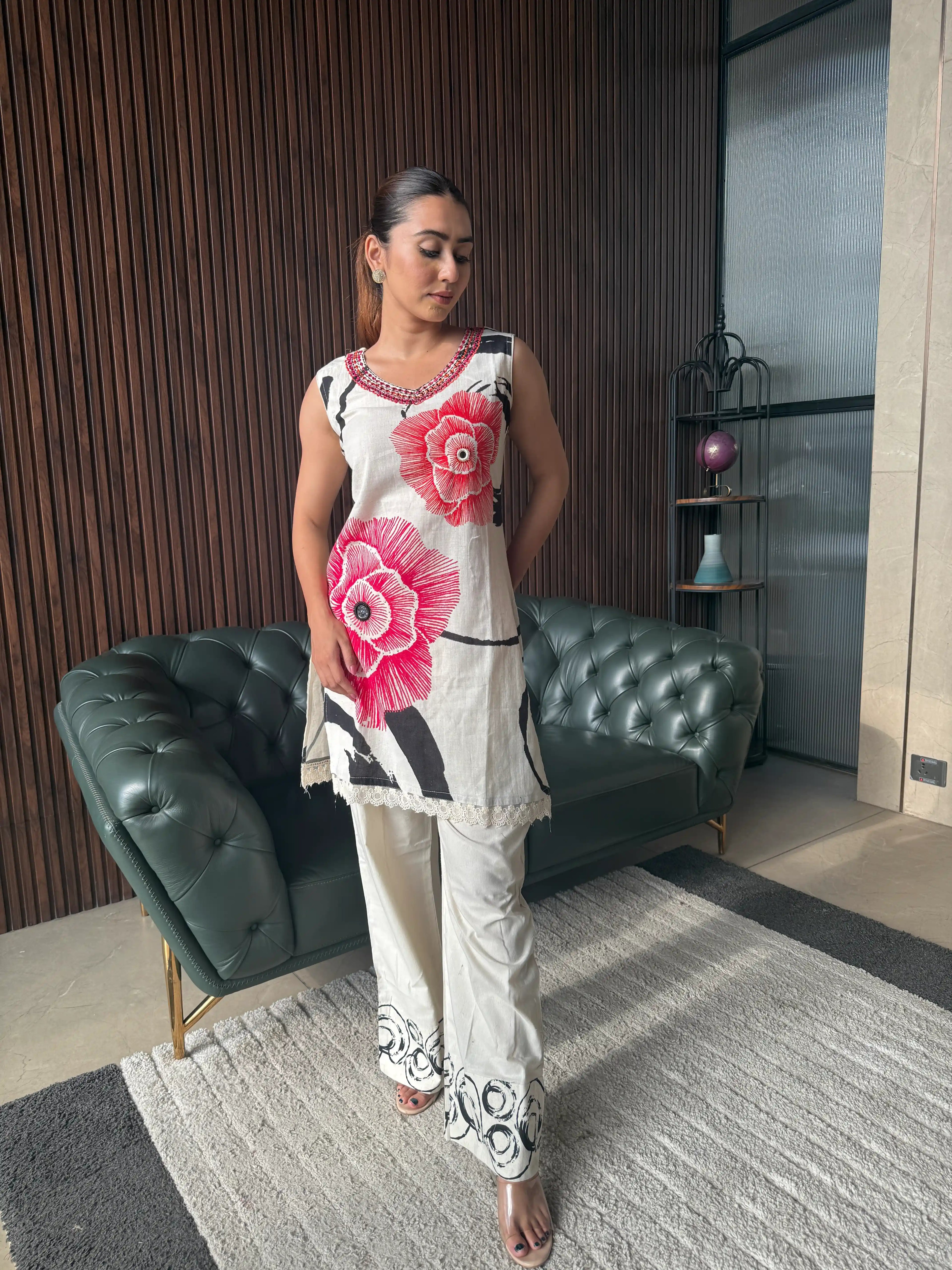 IVORY STATEMENT FLORAL COORD SET