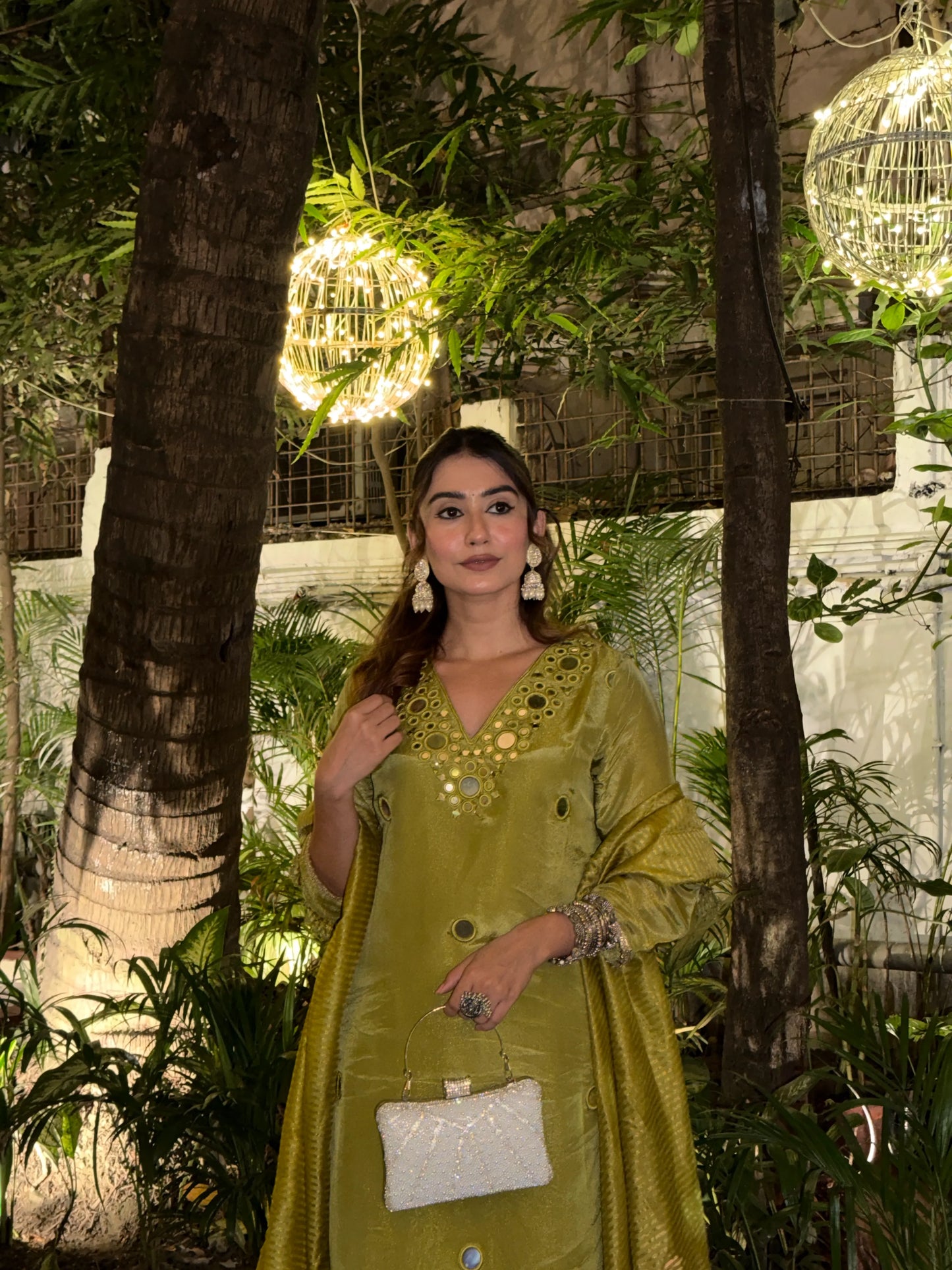 GREEN EMBROIDERED KURTA SET WITH DUPATTA