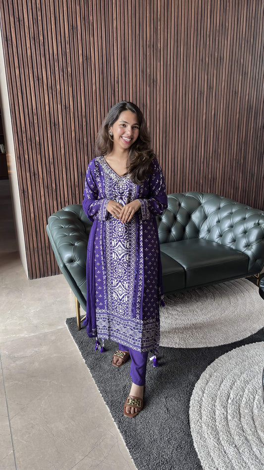 PURPLE BANDHEJ WITH SEQUINS