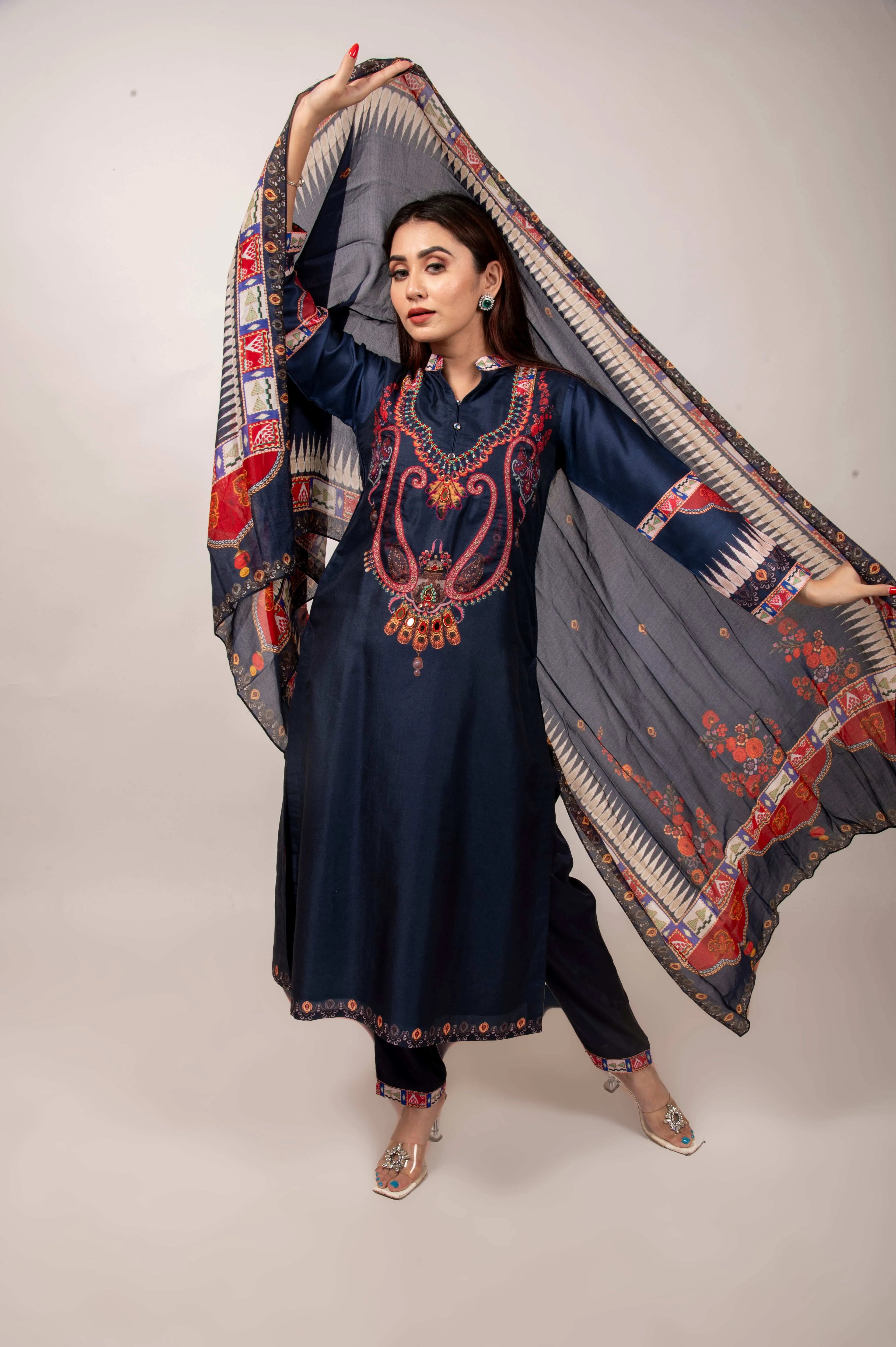 ETHNIC ELEGANCE-SUIT SET